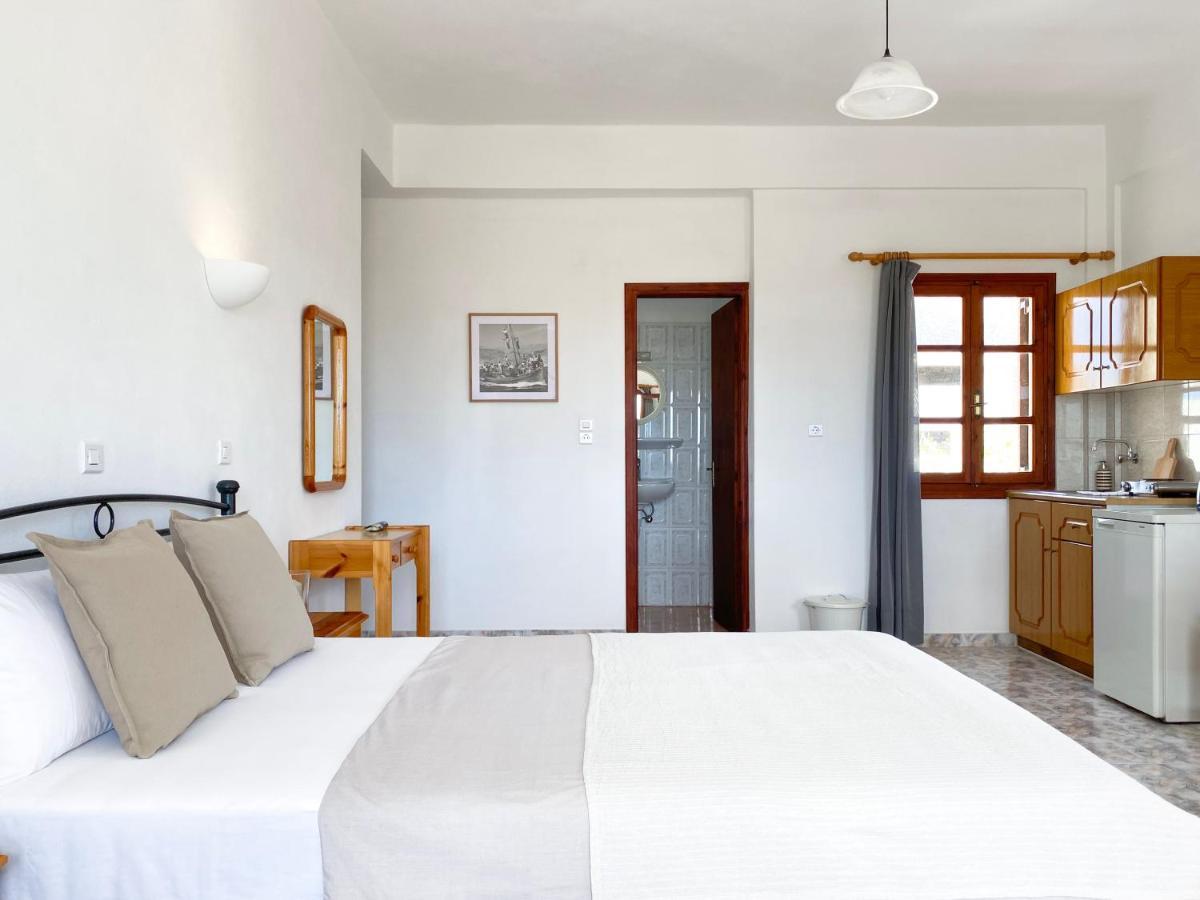 Almyra Villa Περίσσα Εξωτερικό φωτογραφία