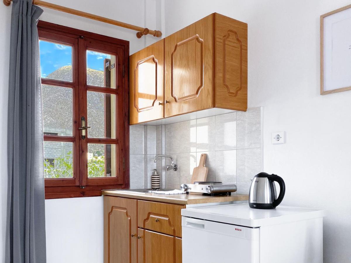 Almyra Villa Περίσσα Εξωτερικό φωτογραφία