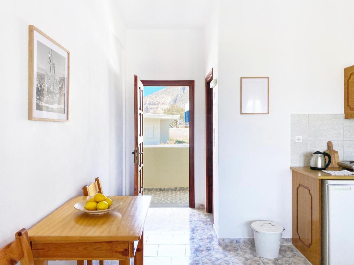 Almyra Villa Περίσσα Εξωτερικό φωτογραφία