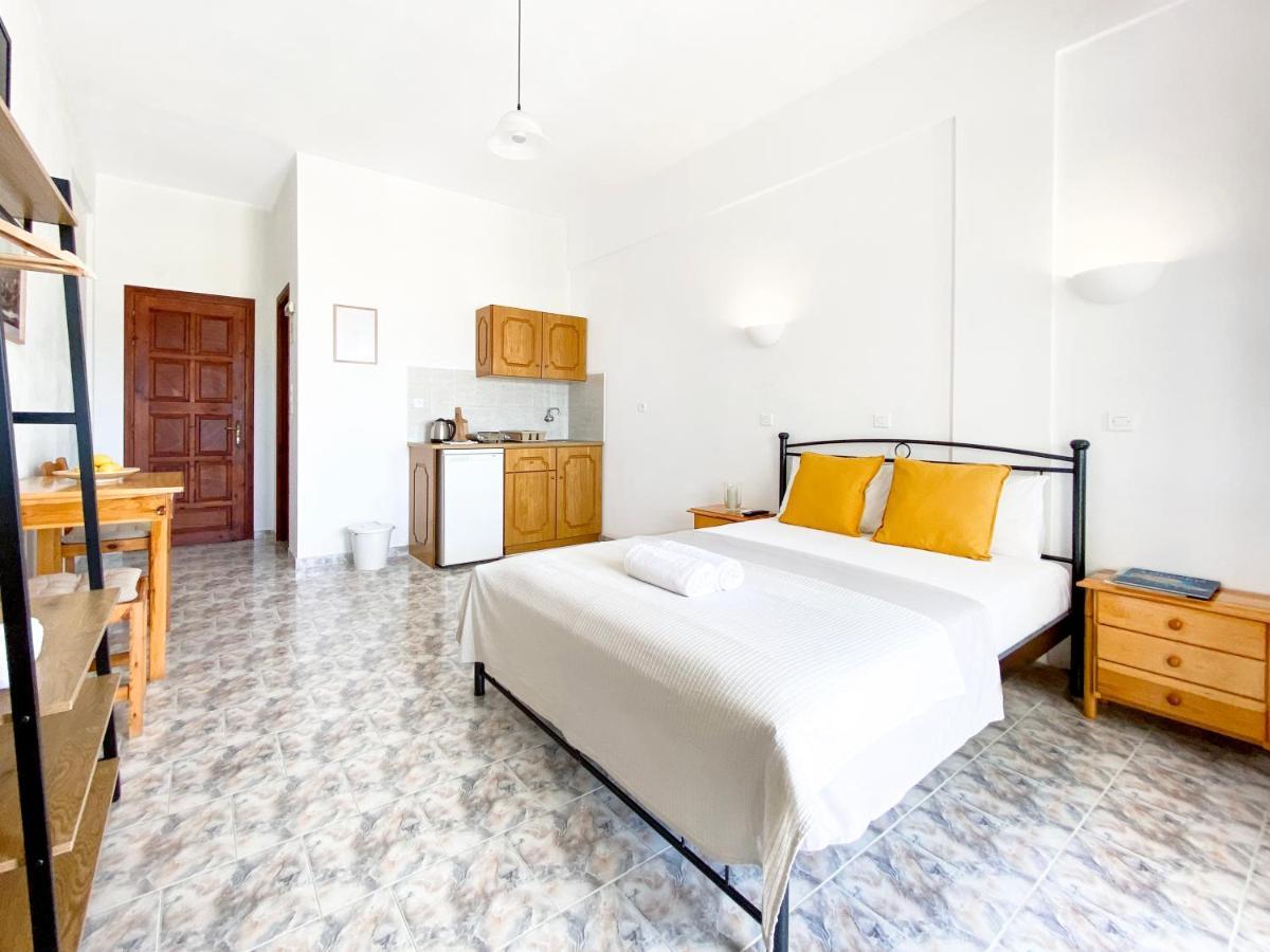 Almyra Villa Περίσσα Εξωτερικό φωτογραφία