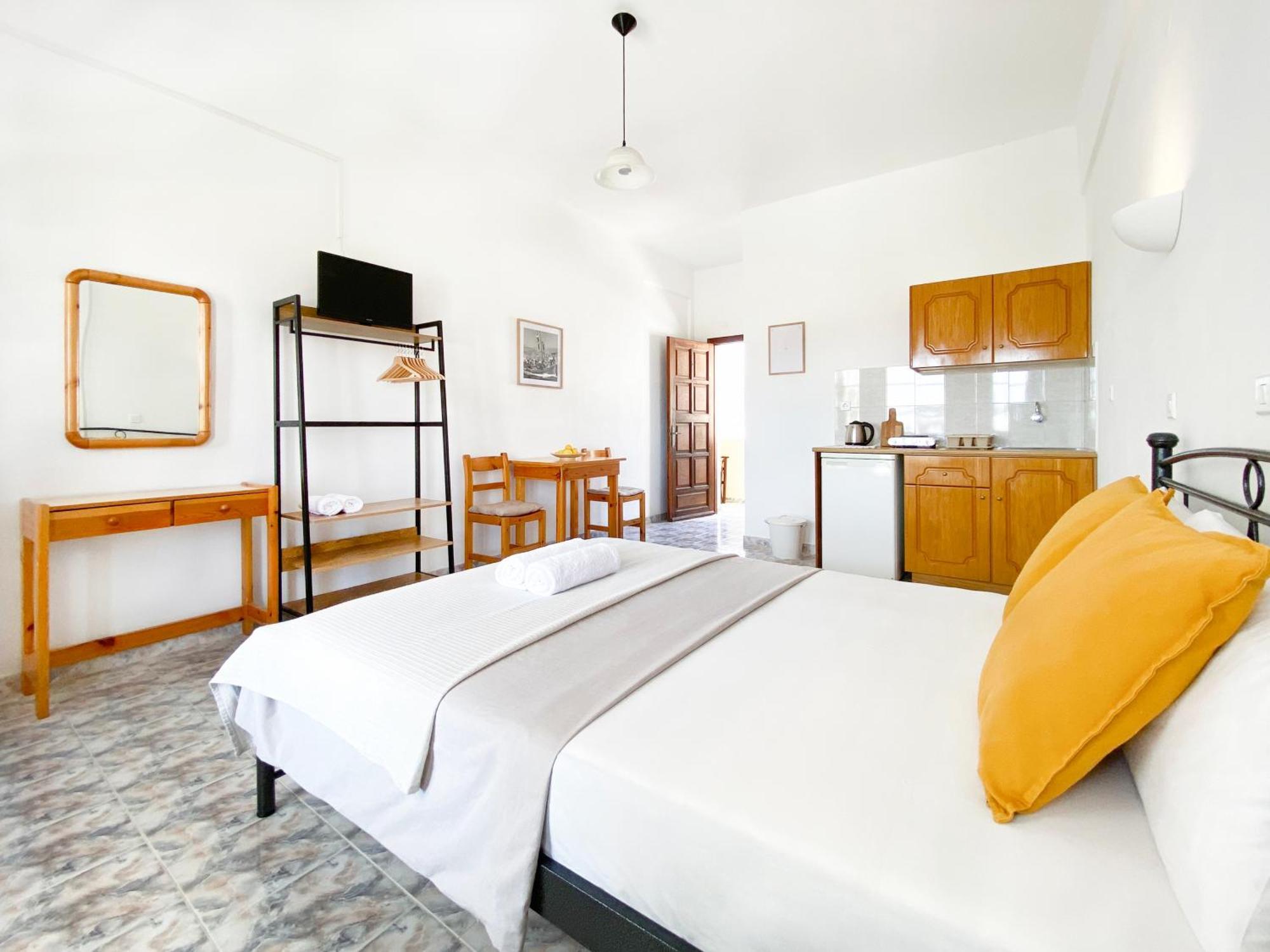 Almyra Villa Περίσσα Δωμάτιο φωτογραφία