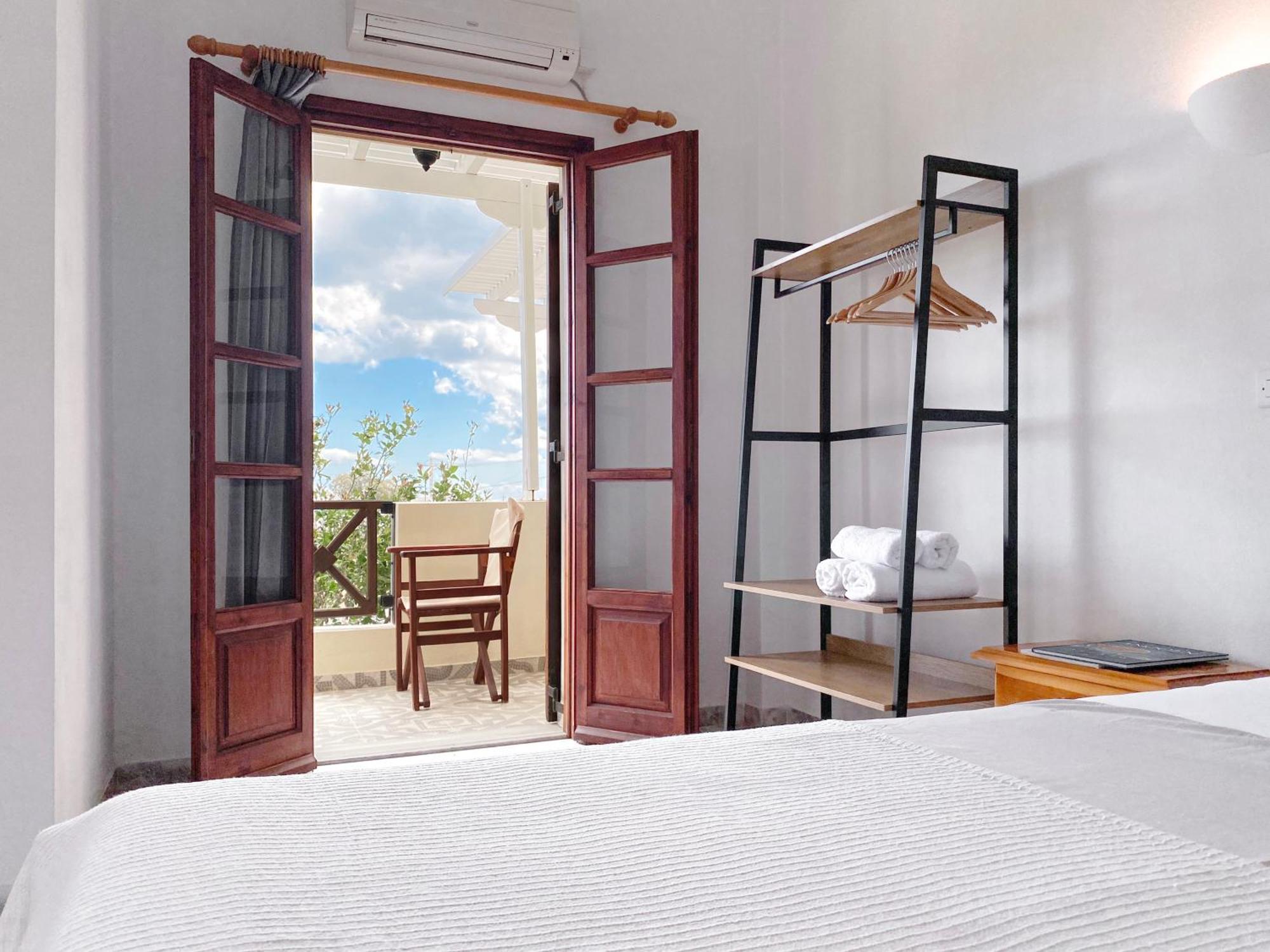 Almyra Villa Περίσσα Δωμάτιο φωτογραφία