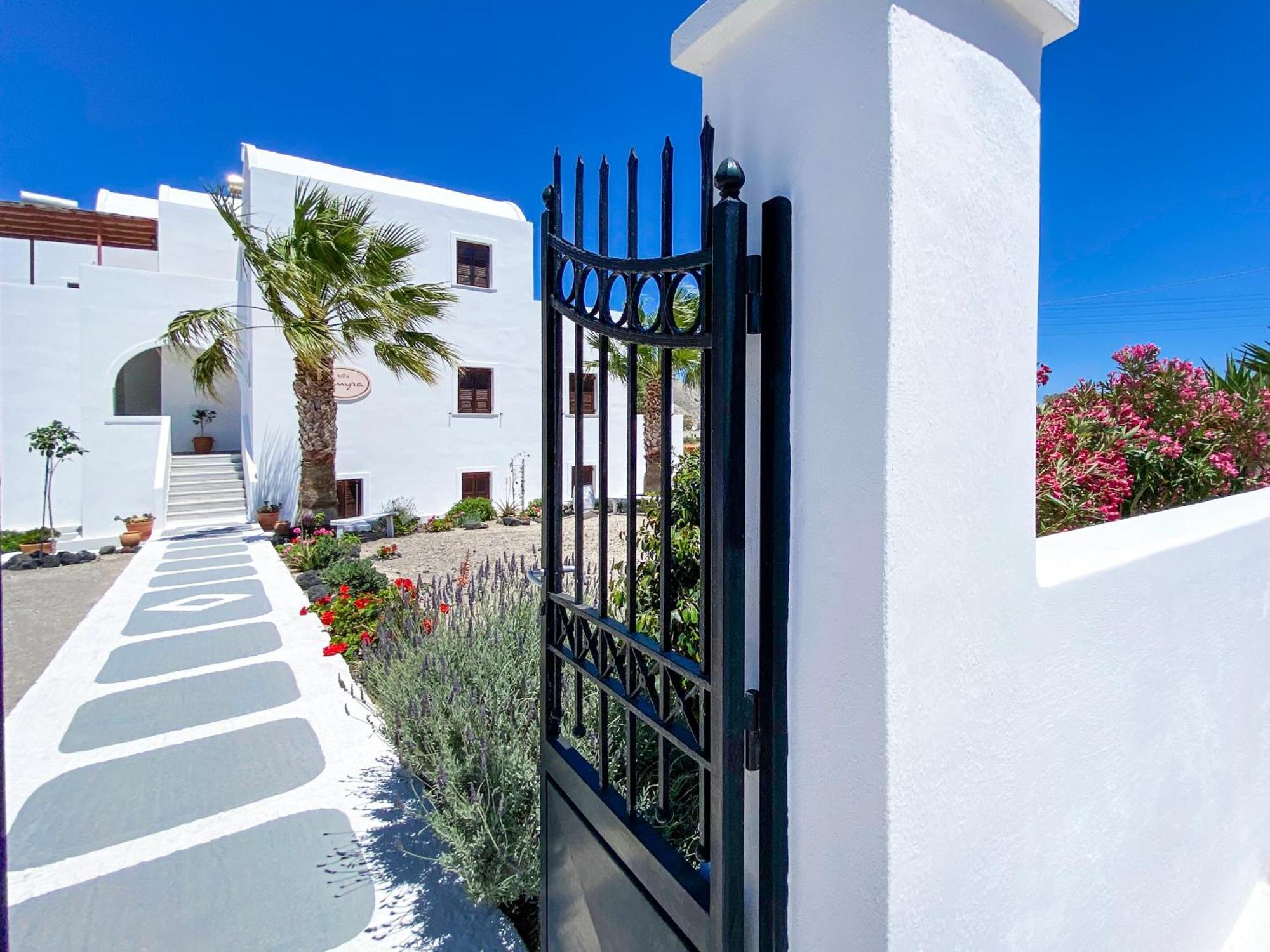Almyra Villa Περίσσα Εξωτερικό φωτογραφία