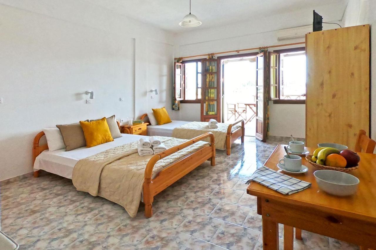 Almyra Villa Περίσσα Εξωτερικό φωτογραφία